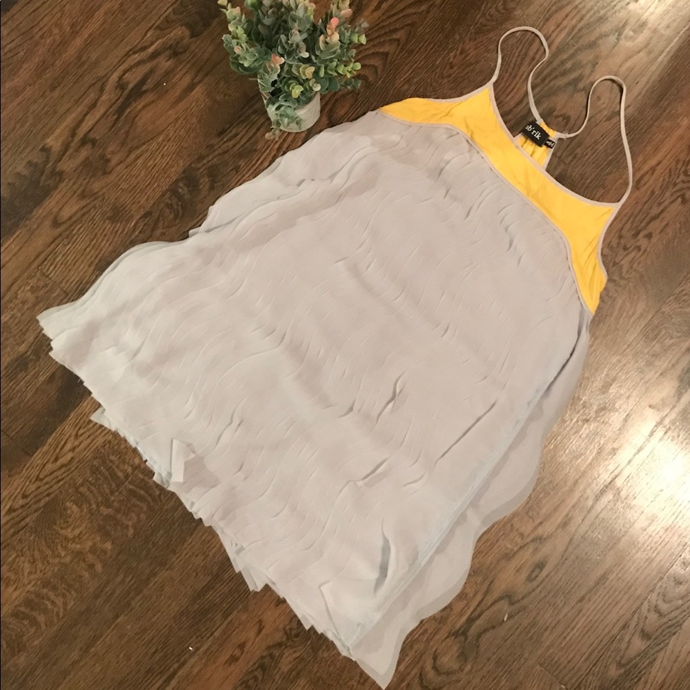 Fabrik grey and yellow, size Small fun dress